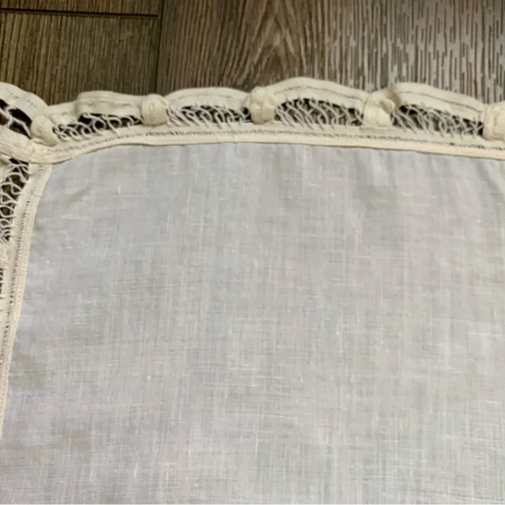 Vintage table cloths 18/18”